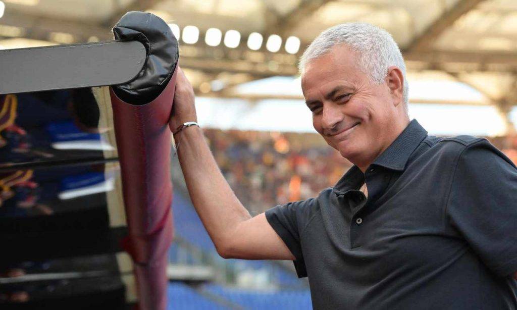 Roma, Mourinho sorride