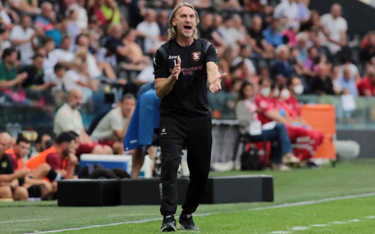 Salernitana-Sampdoria, Nicola applaude a bordo campo