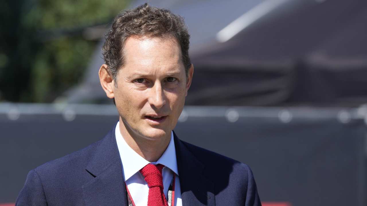 John Elkann imbarazzato: il dato tirato fuori evidenzia le responsabilità di Allegri