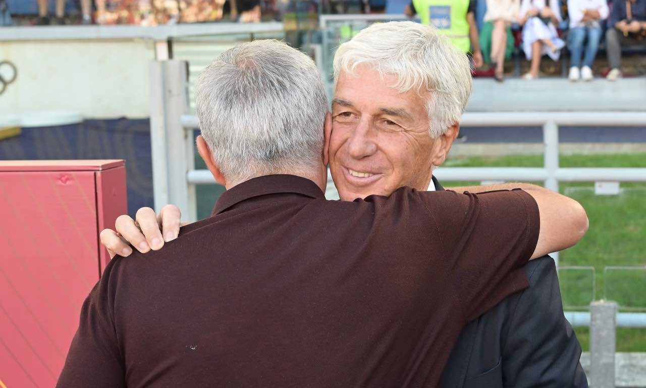 Mourinho e Gasperini si abbracciano