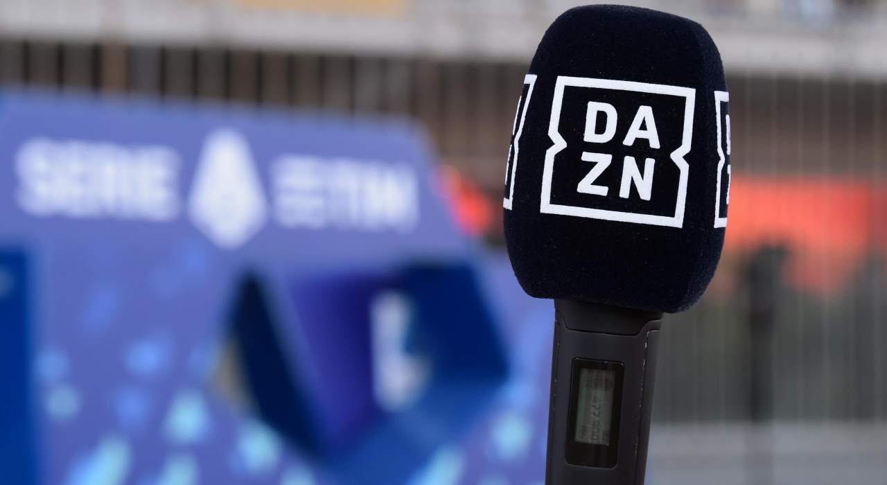 DAZN microfono