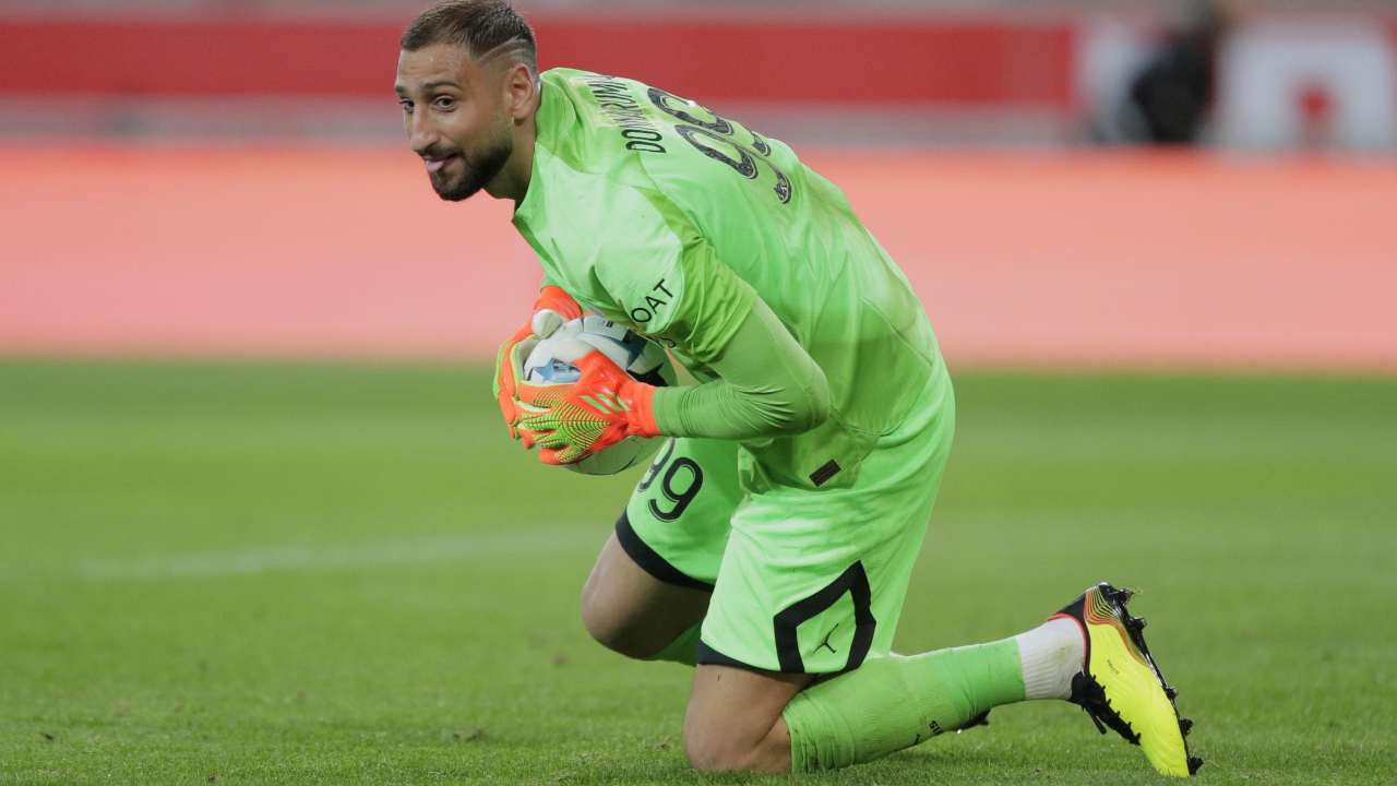 Donnarumma blocca il pallone