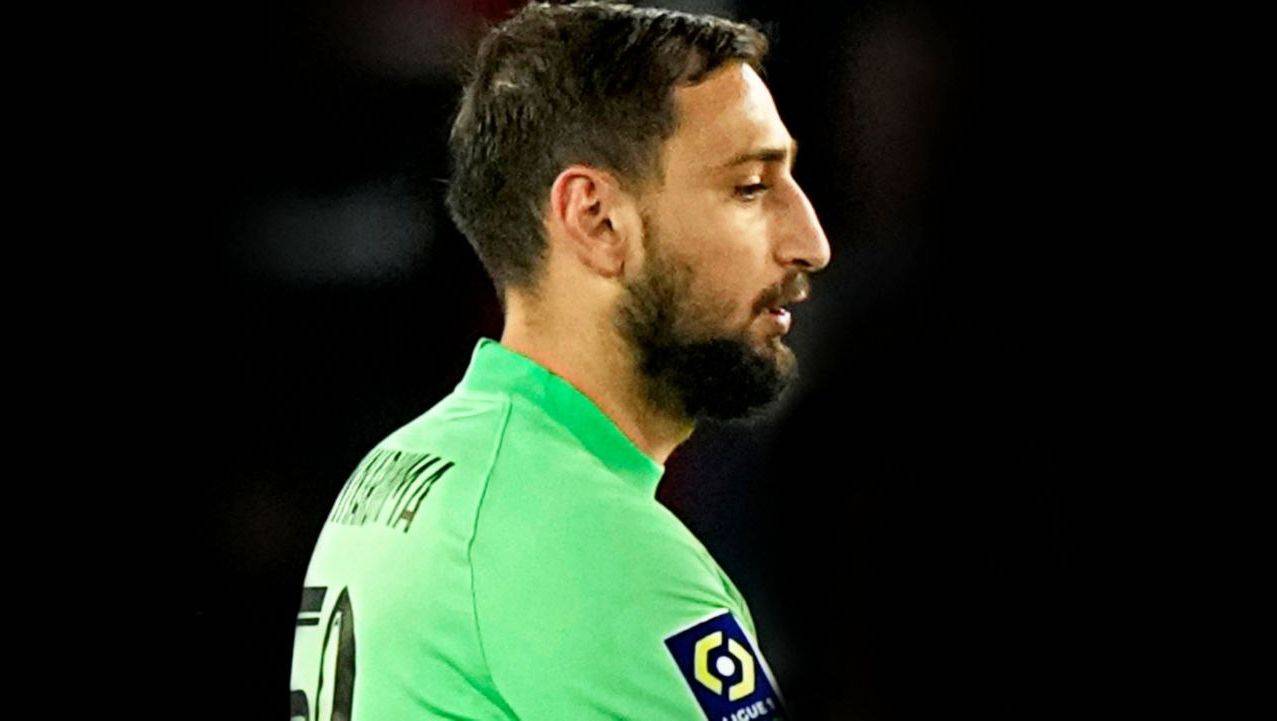 Donnarumma pensieroso 