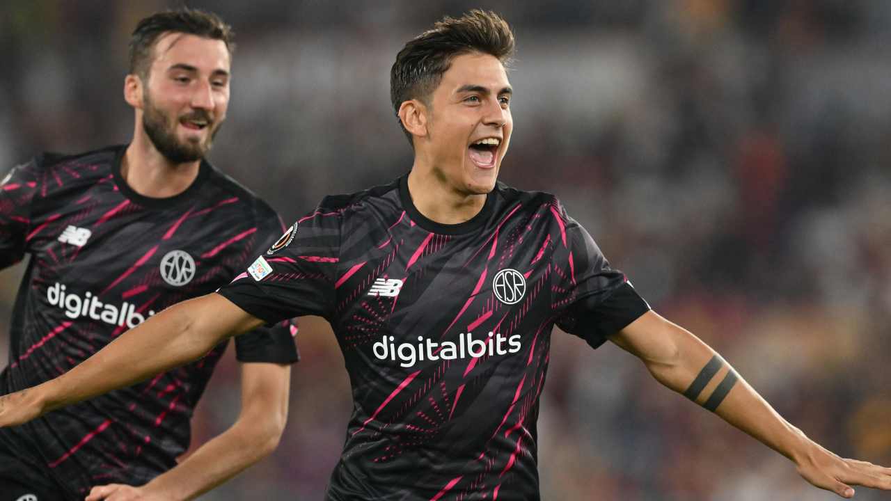 Dybala esulta