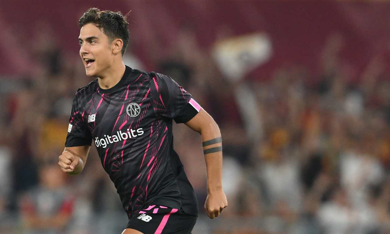 Dybala se regocija con la Roma