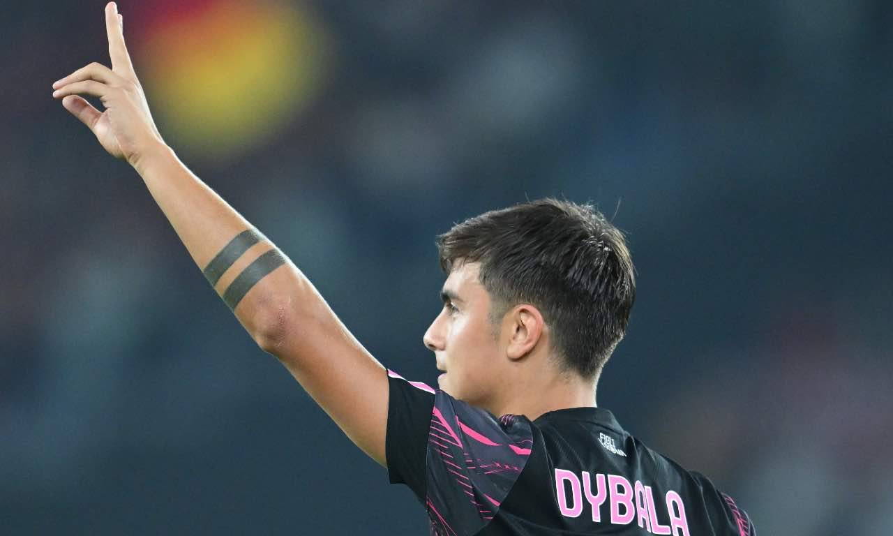 Dybala esulta 