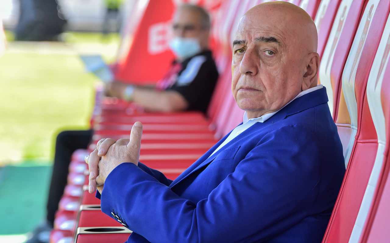 Galliani pensieroso 