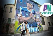 Maxi Bagnasco e Sabrina Uccello al murales di Maradona a Pompei