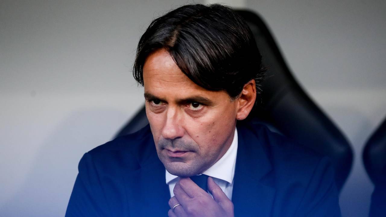 Inzaghi concentrato in panchina Inter 