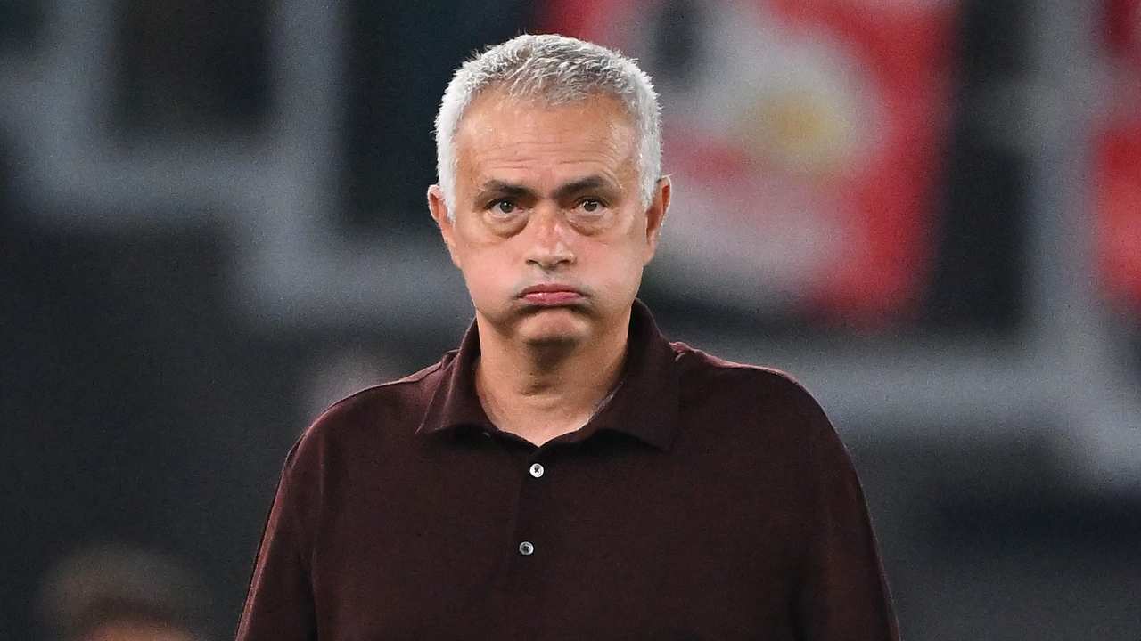 Mourinho sconsolato Roma