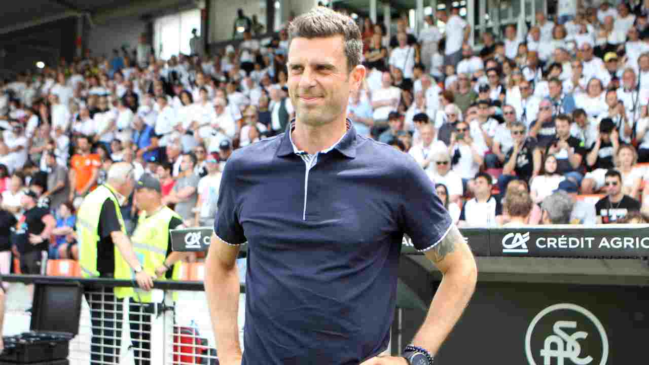 Thiago Motta sorridente