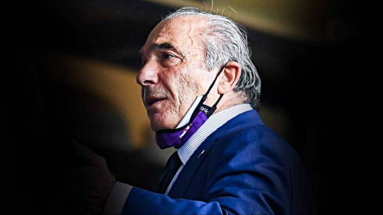 Rocco Commisso con la mascherina 