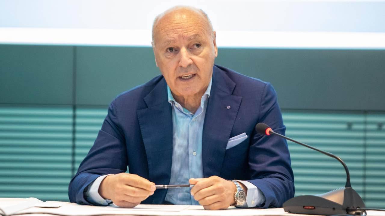 Beppe Marotta in conferenza