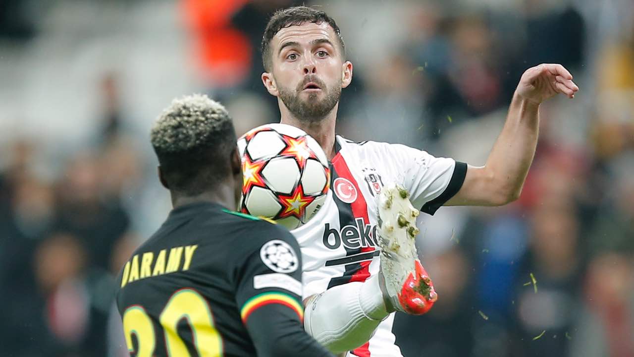 Miralem Pjanic in azione