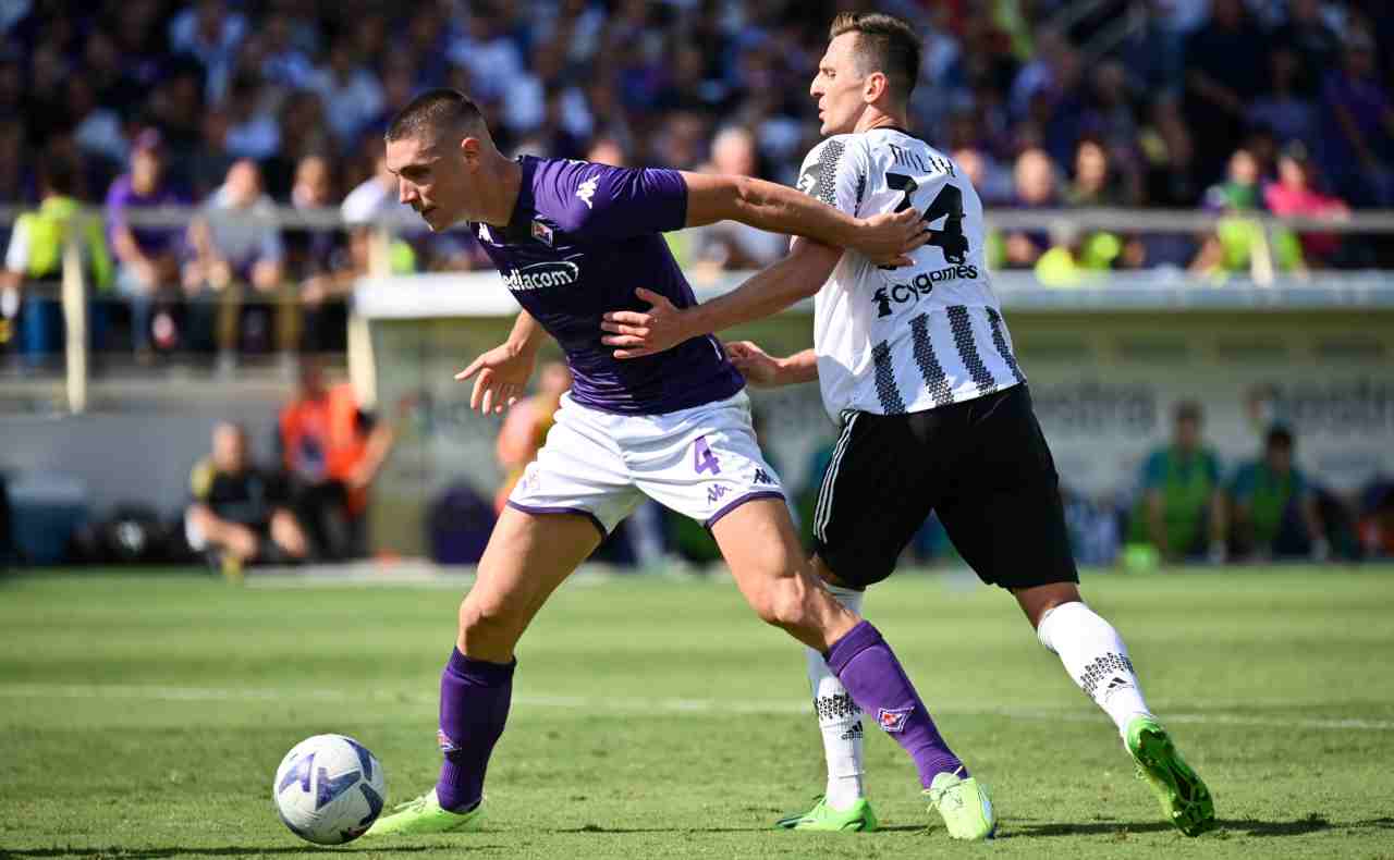 Milik e Milenkovic in azione