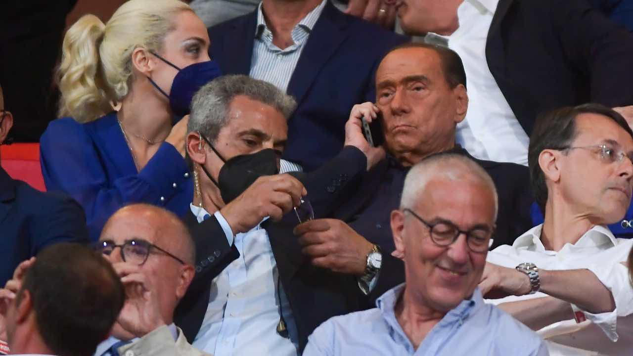Silvio Berlusconi in tribuna