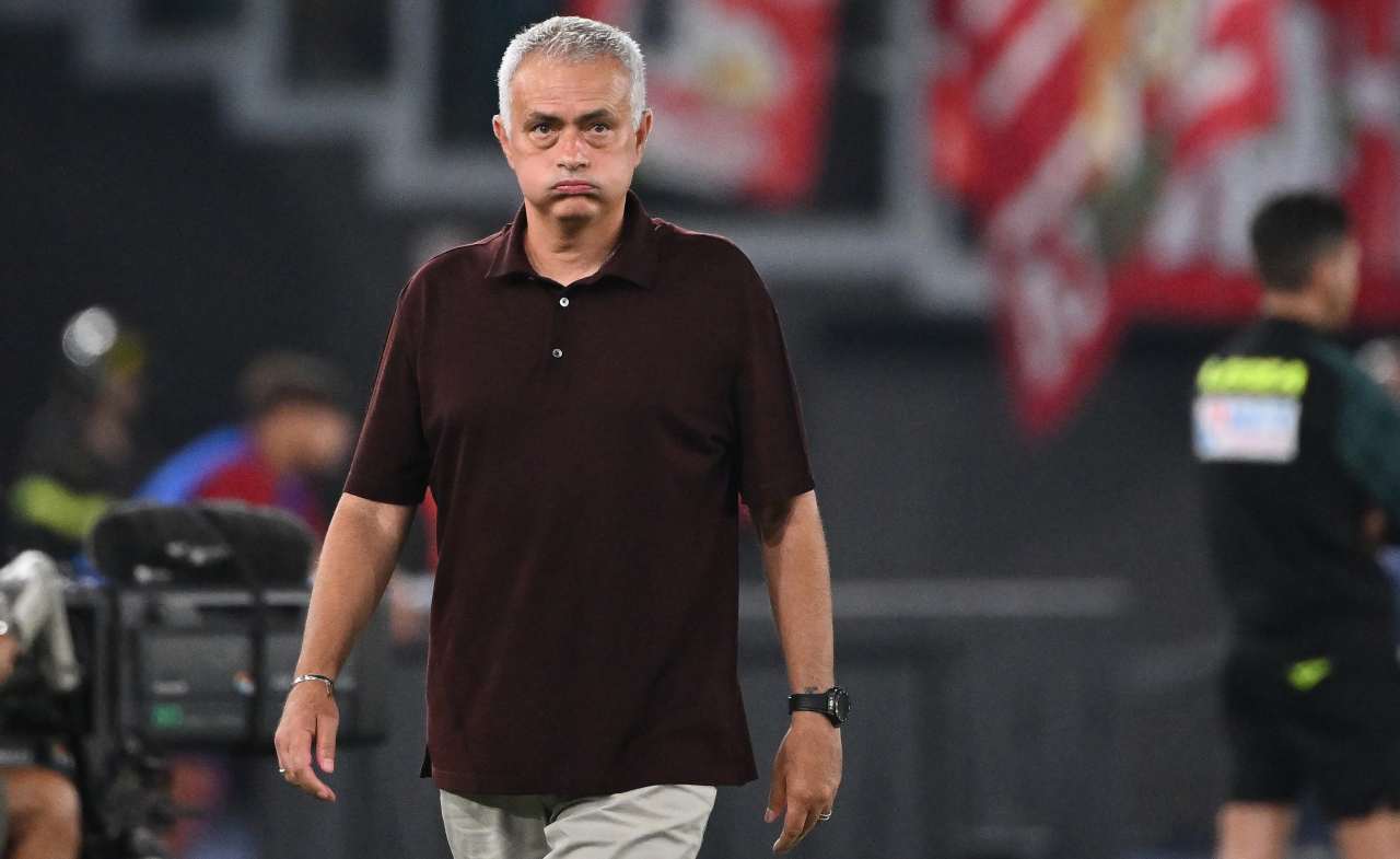 Roma, Mourinho sbuffa