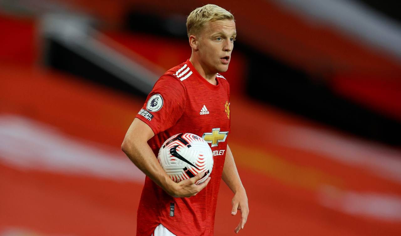 van de Beek con la maglia del Manchester United 