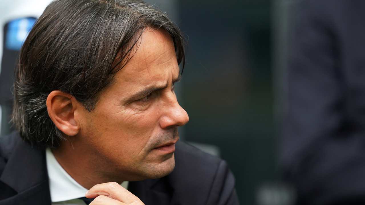 Inzaghi osserva i suoi Inter
