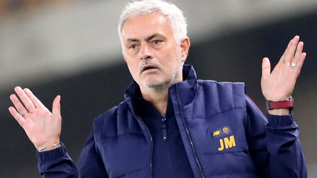 Mourinho a braccia aperte