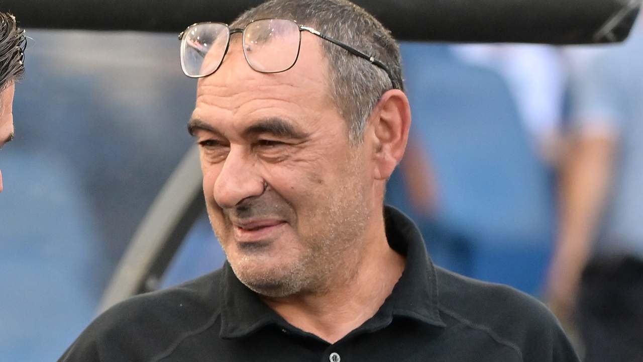 Maurizio Sarri sorride Lazio