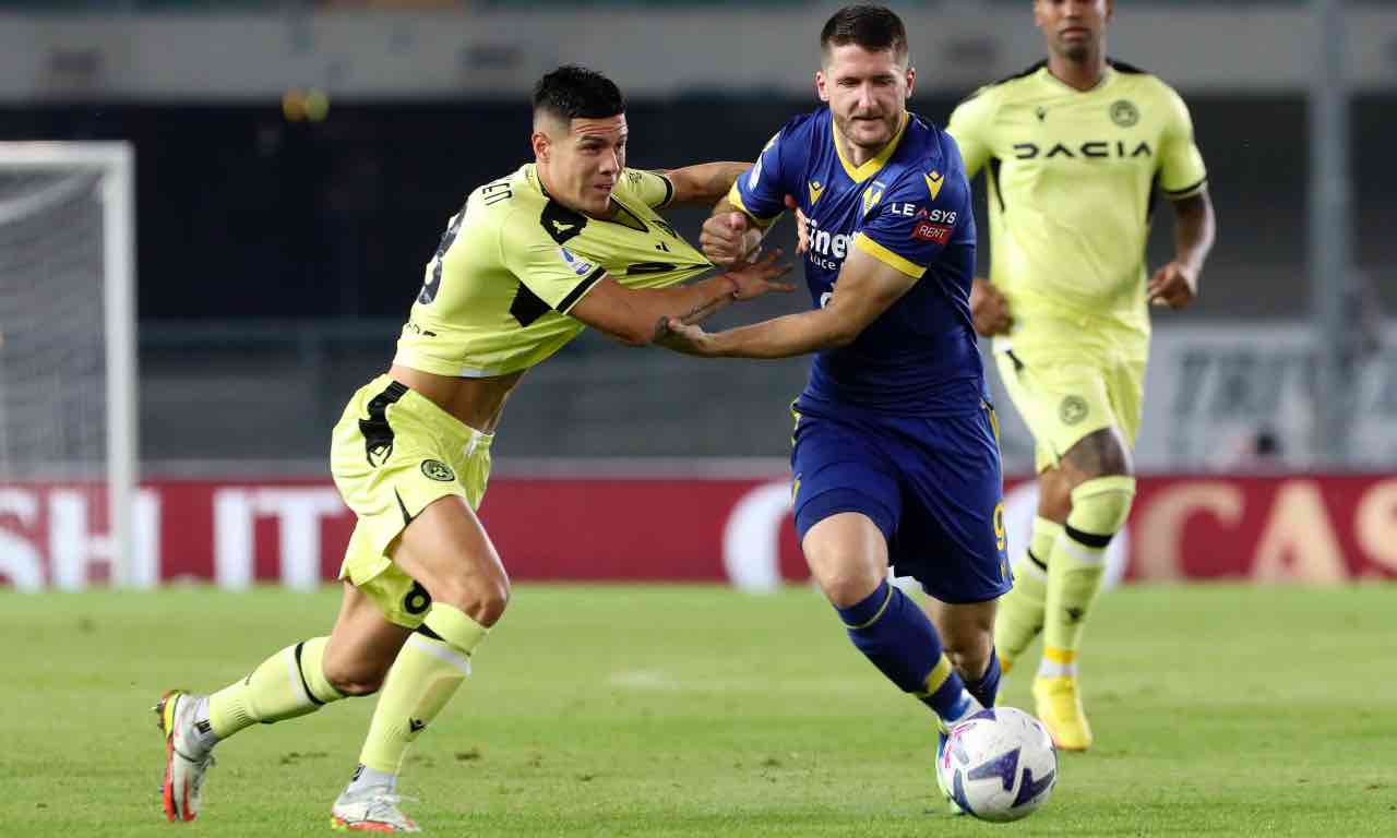 Un'azione di Verona-Udinese