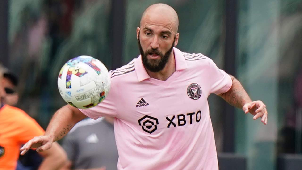 Gonzalo Higuain in campo