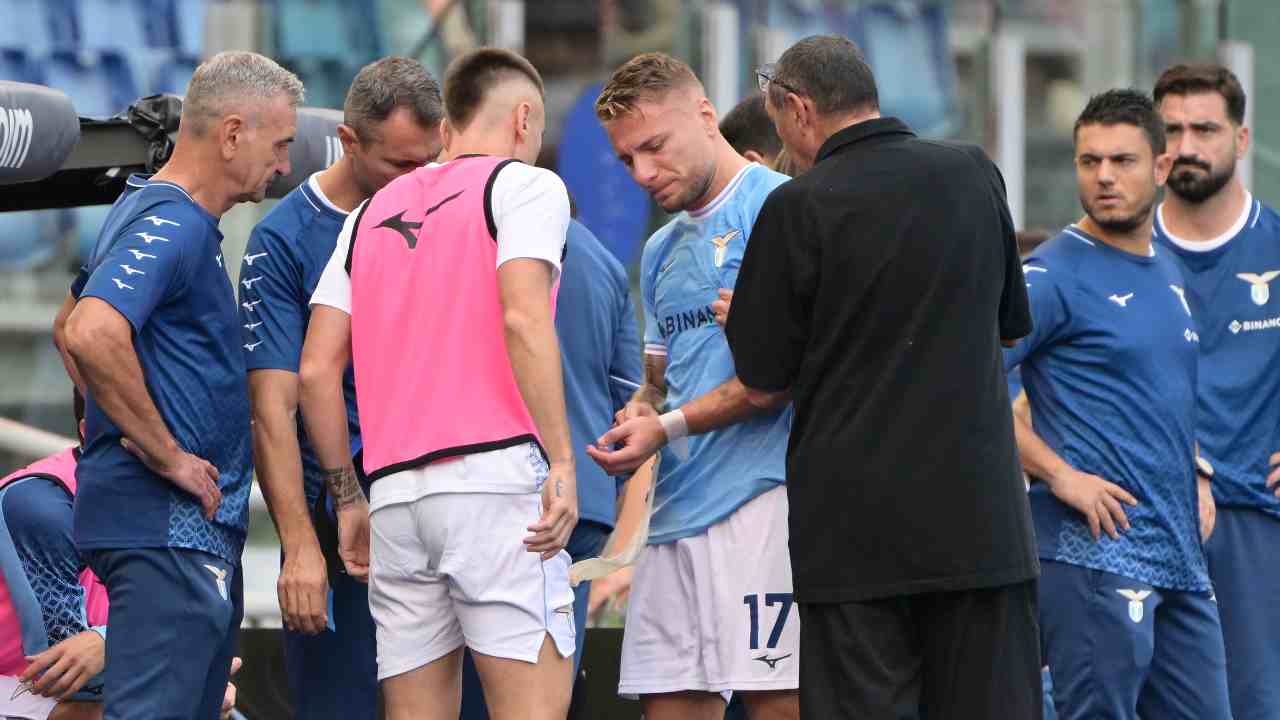 Immobile vicino alla panchina Lazio