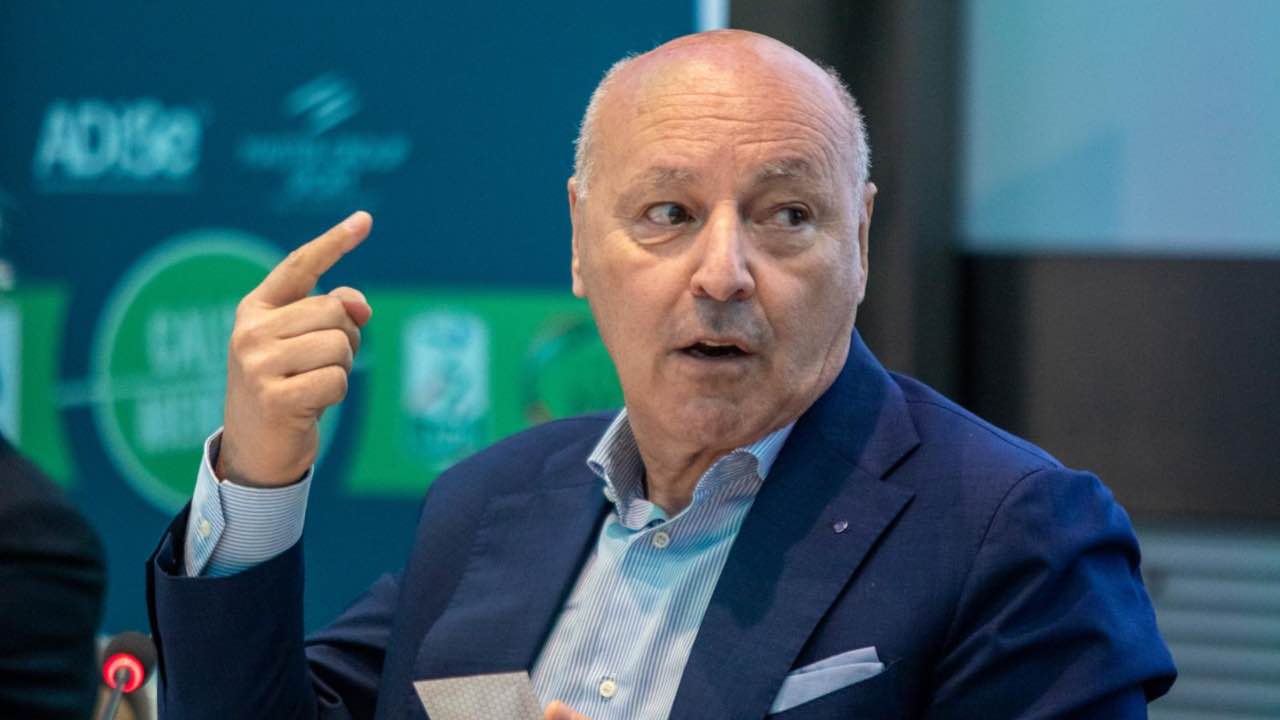 Beppe Marotta in conferenza