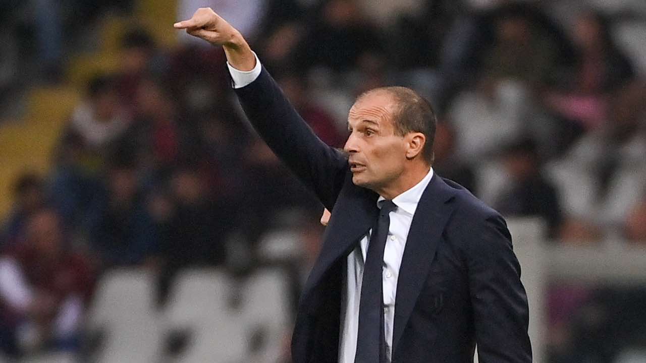 Massimiliano Allegri a bordocampo