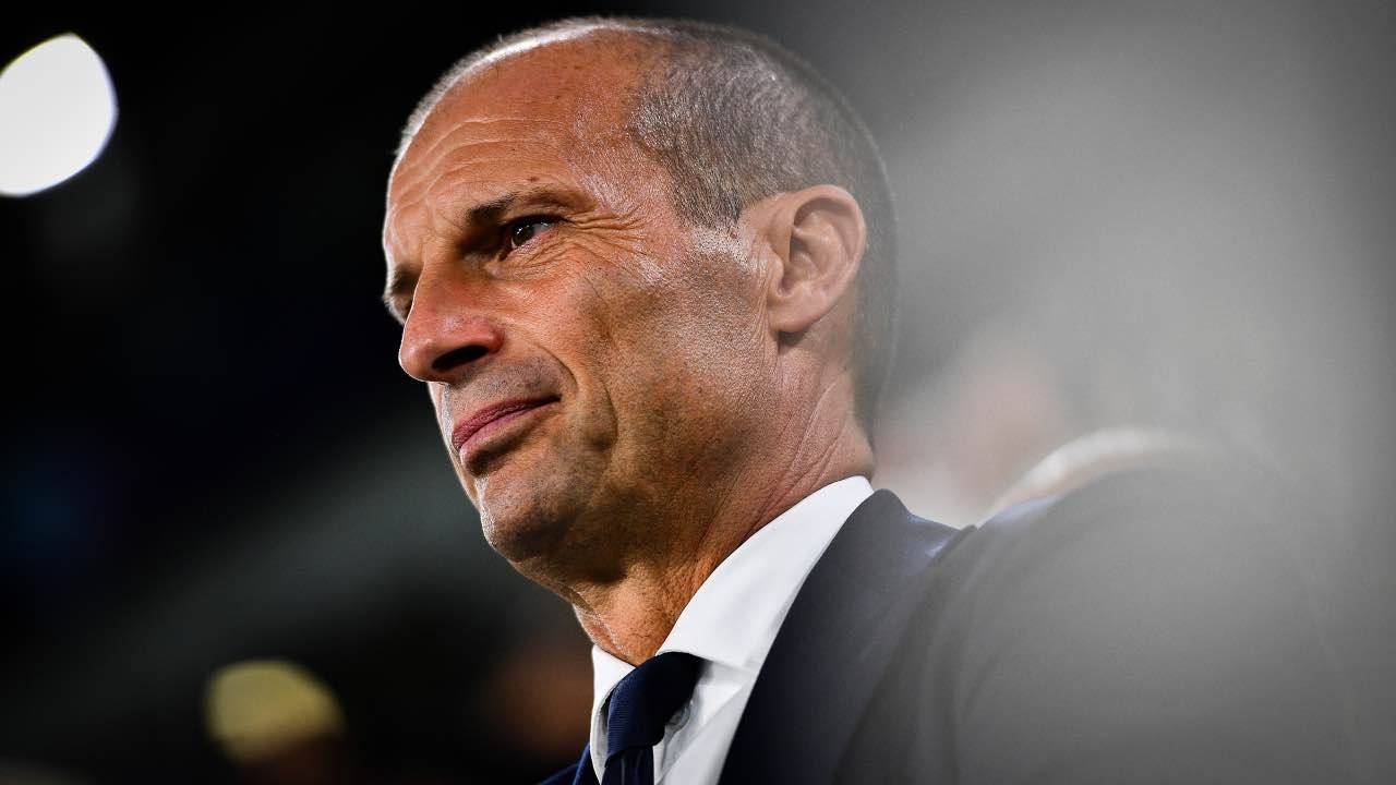 Massimiliano Allegri pensieroso