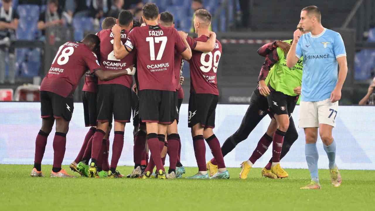 Lazio-Salernitana in campo