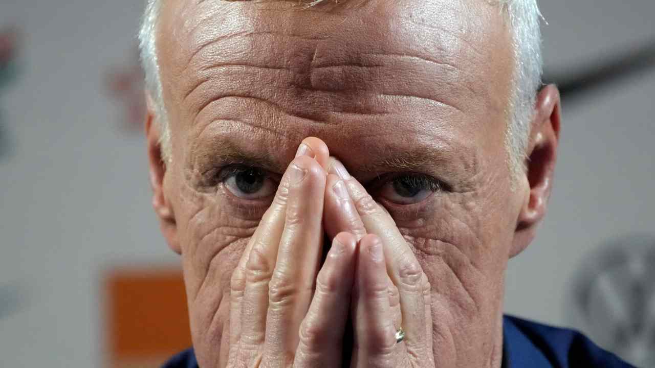 Deschamps disperato: infortunio grave per un calciatore della Francia