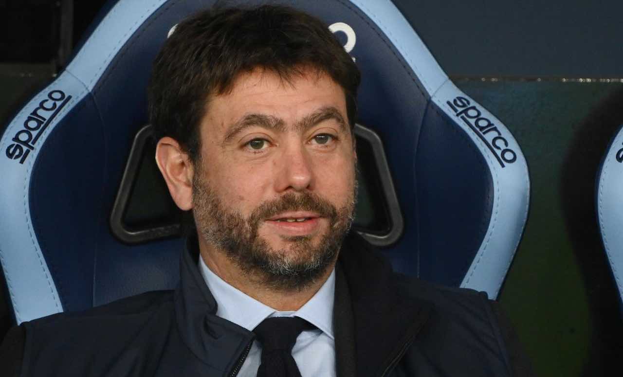 Agnelli sorridente