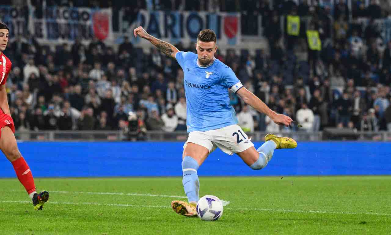 Milinkovic-Savic in campo con la Lazio