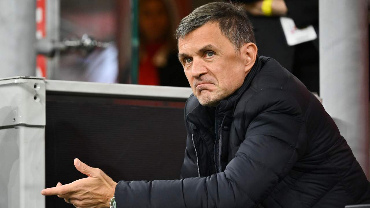 Maldini pensieroso Milan