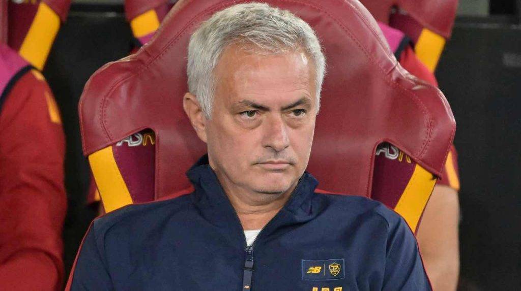 Roma, Mourinho osserva