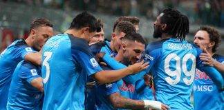 Il Napoli festeggia dopo un gol