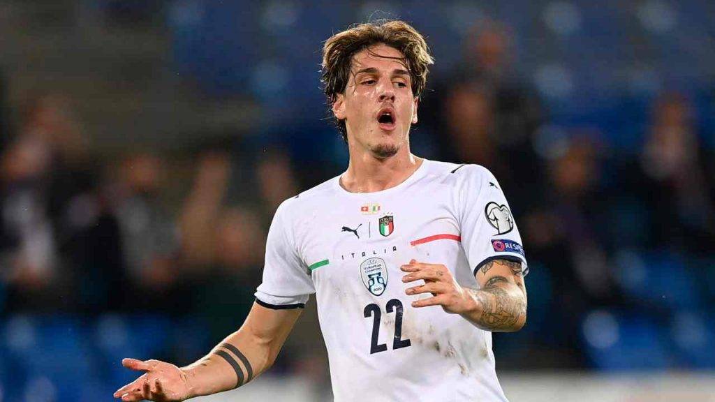 Nicolò Zaniolo con la maglia dell'Italia