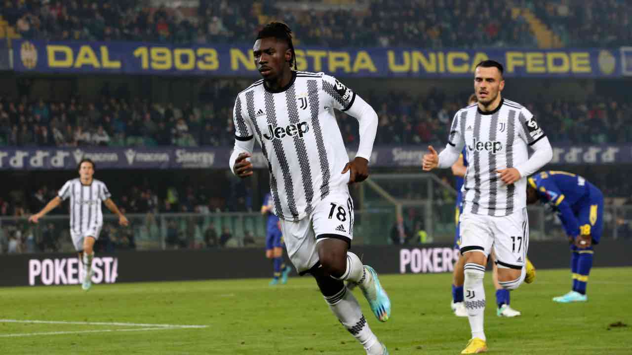 Moise Kean esulta al gol