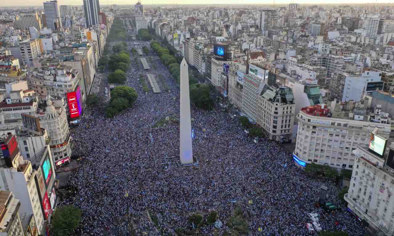 Tifosi Argentina all'Obelisco