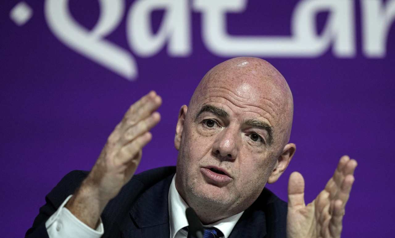 Infantino pensieroso 