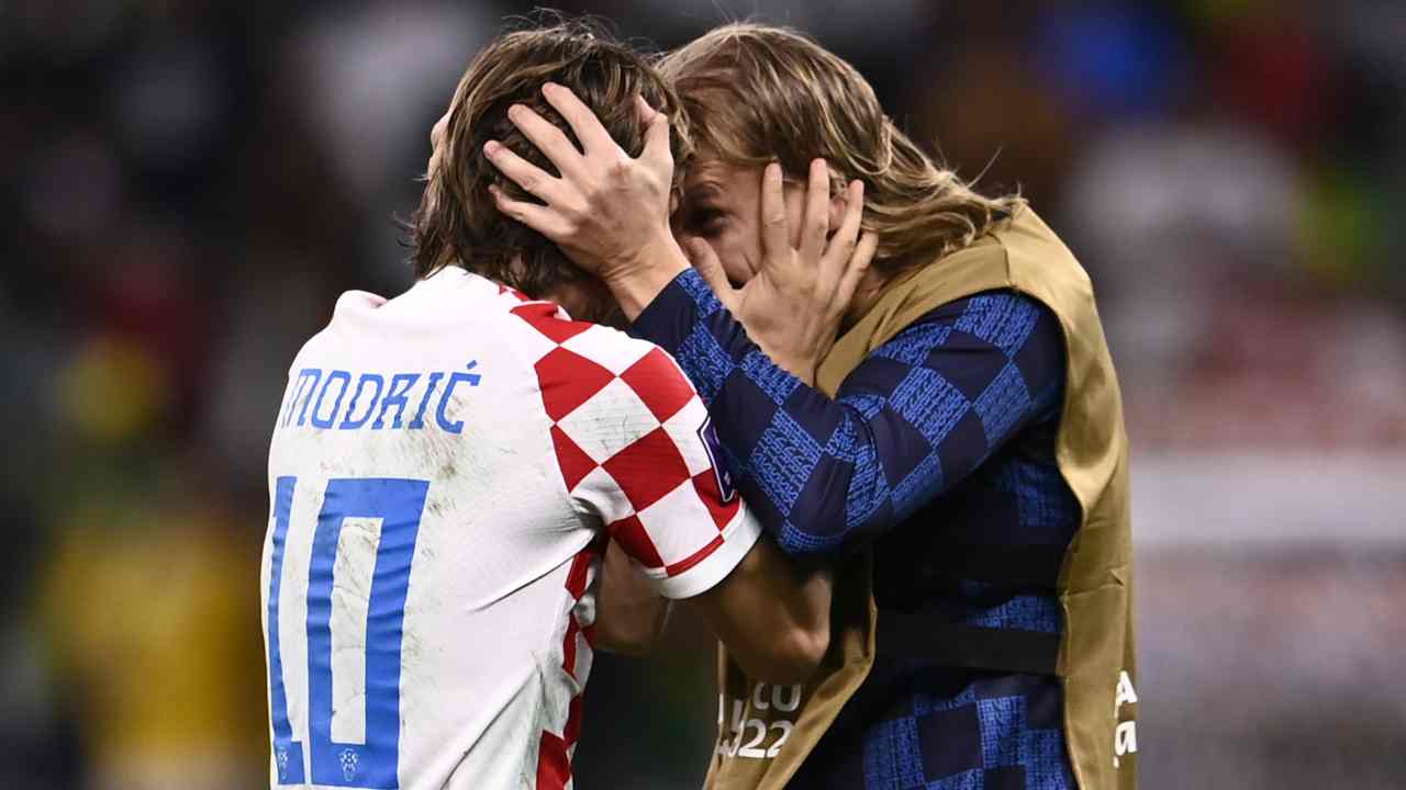 Modric abbraccia compagno Croazia