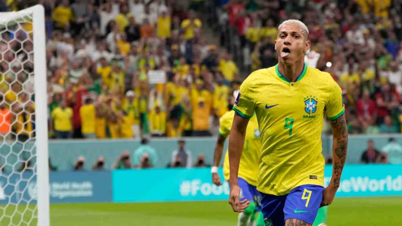 Richarlison esulta