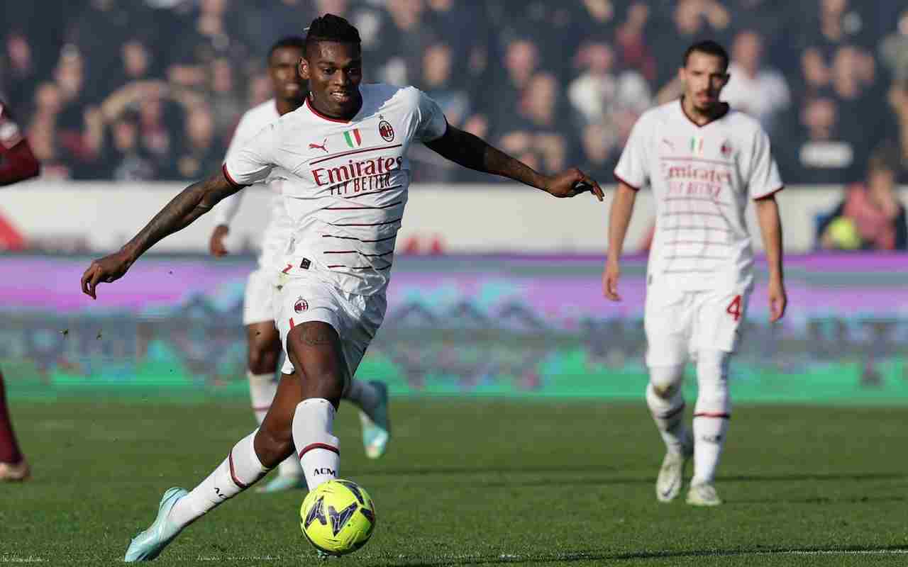 Leao porta palla contro la Salernitana