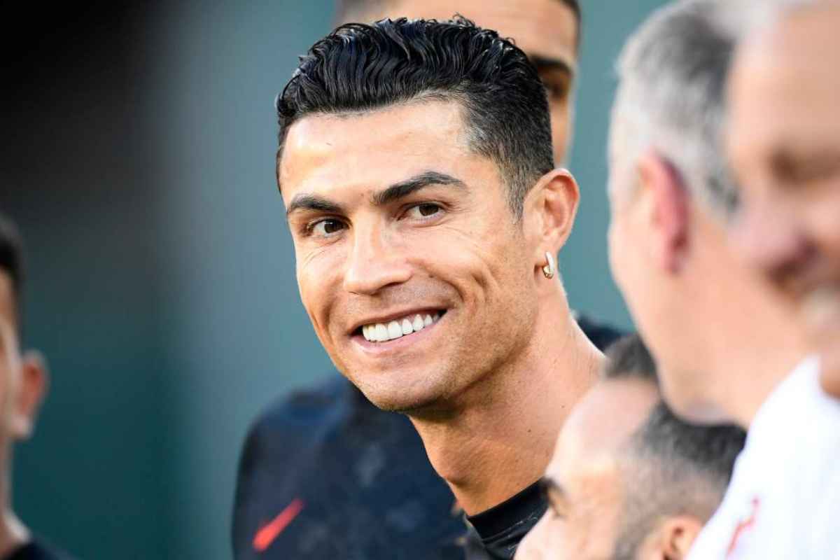 Ronaldo sorride