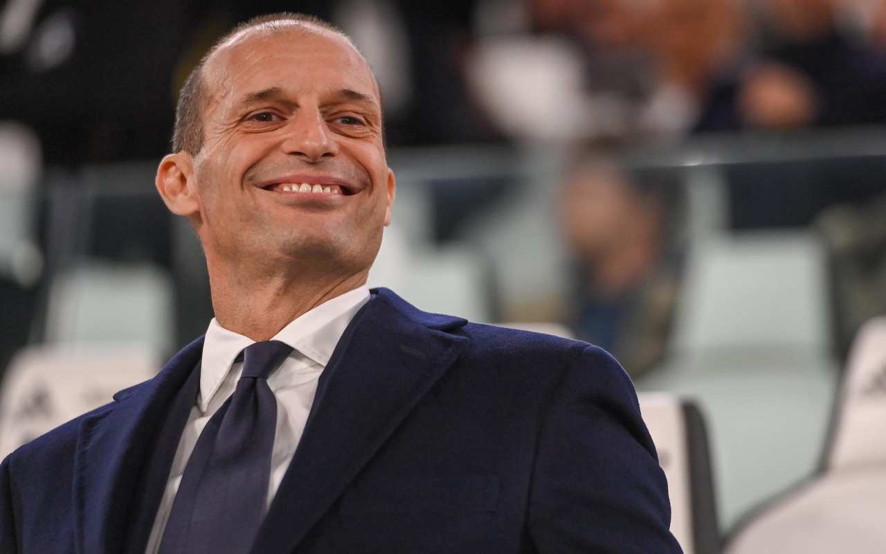 Allegri sorride in panchina