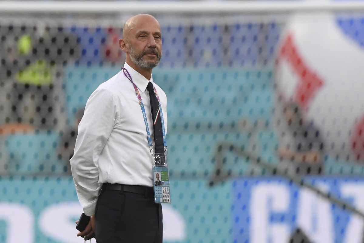 Gianluca Vialli pensieroso