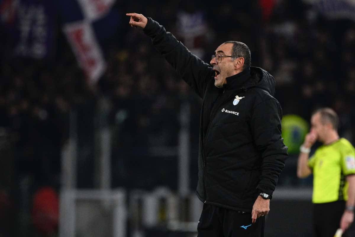 Sarri dà indicazioni alla squadra