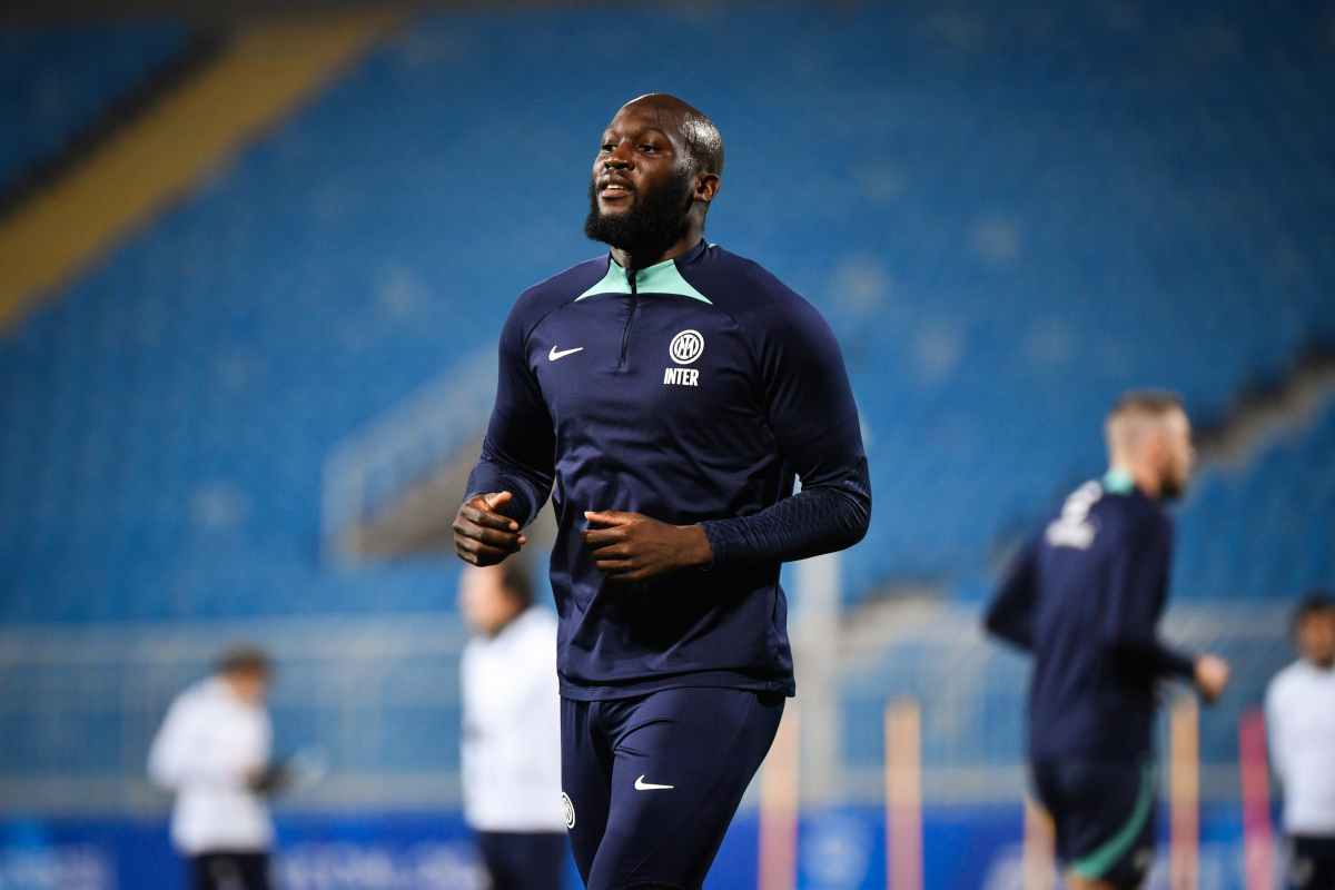 Lukaku durante il riscaldamento